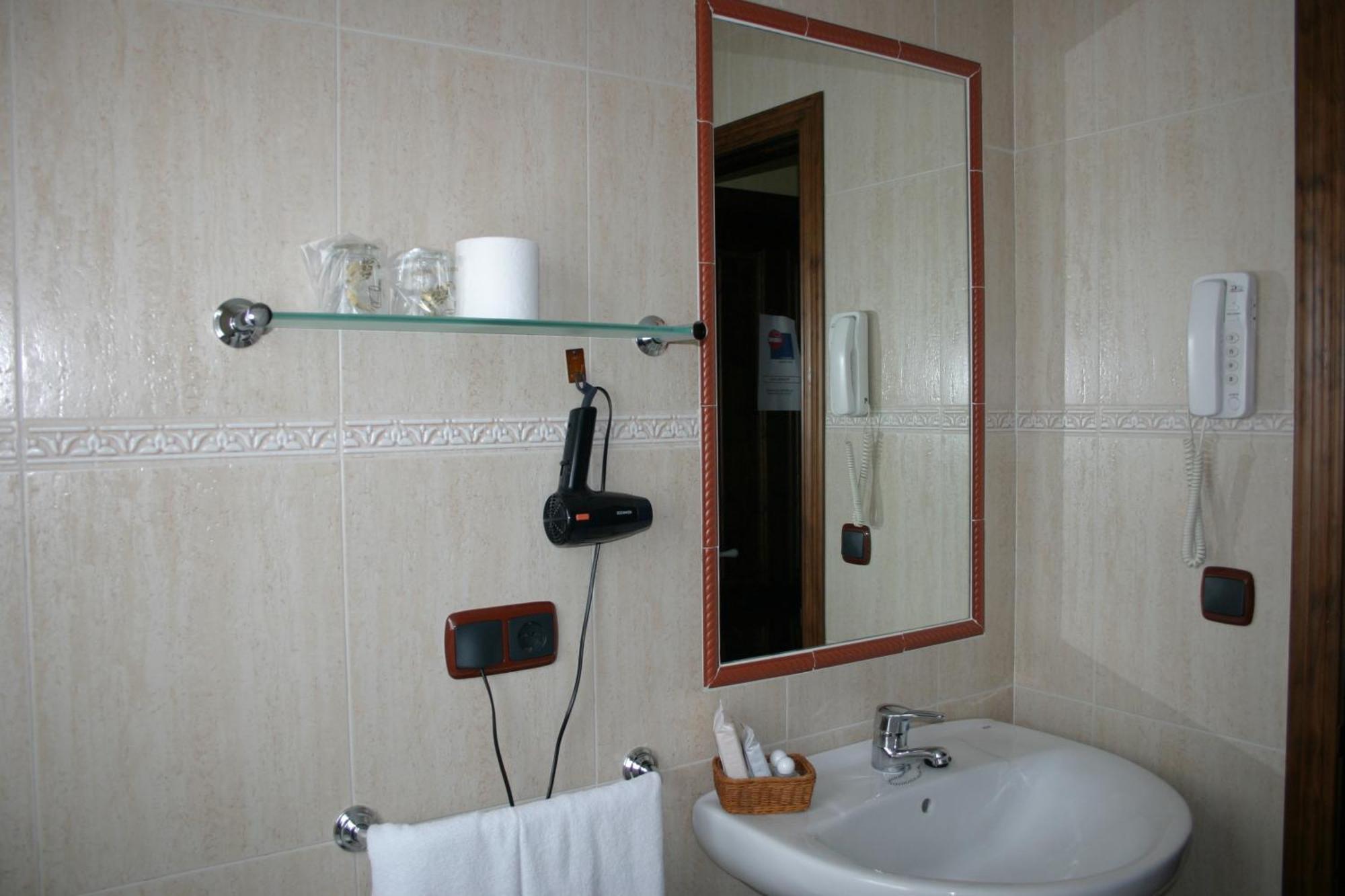 Somonte Hotel Quintes Exterior photo