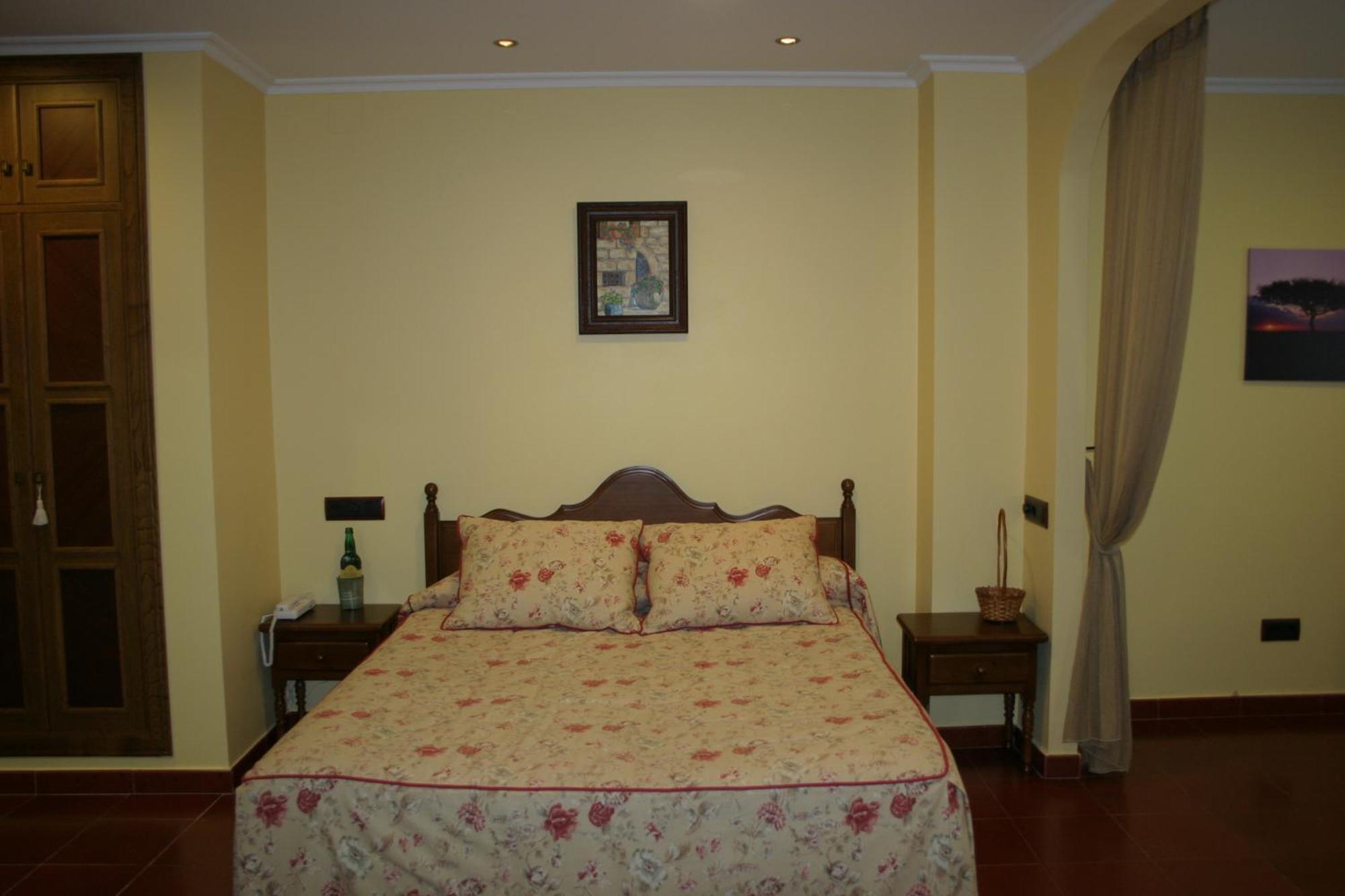 Somonte Hotel Quintes Room photo